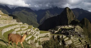 Unveiling the Secrets of Machu Picchu: The Lost City of the Incas - image 0