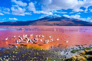 Top 10 Most Mysterious and Unusual Lakes on Earth - image 4