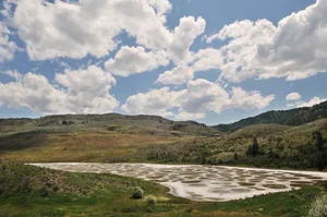 Top 10 Most Mysterious and Unusual Lakes on Earth - image 2