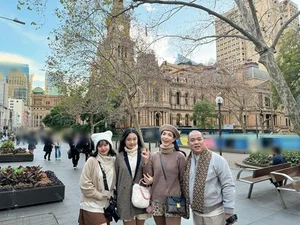Proud Mom: Thuy Hanh Celebrates Daughter's Achievement of International Scholarship - image 0