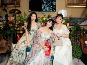Proud Mom: Thuy Hanh Celebrates Daughter's Achievement of International Scholarship - image 1