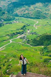 Discovering the Lush Green Beauty of Mu Cang Chai During Rice Season - image 4