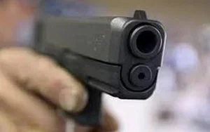 Midnight Justice: The Intense Police Operation to Apprehend Dangerous Criminals After Night Gunfire - image 2