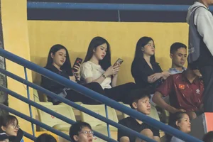 Viral VTV Cameraman Captures Stunning Fans: The Internet's Most Searched Girls Revealed - image 8