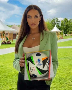 Viral Sports Reporter Steals the Spotlight at EURO 2024 Championship - image 9