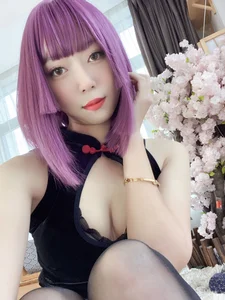 Modern High-Slit Lace Qipao Collection by Money Leng Leng: Elegant Asian Fashion and Traditional Cheongsam Style Part 02 - image 1
