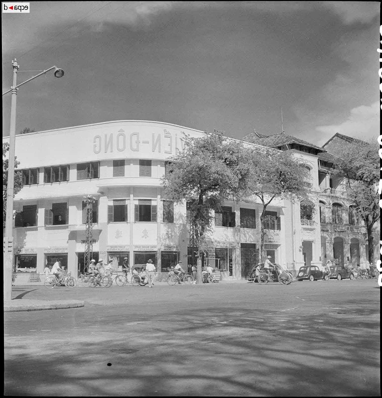 Rare Historical Photos: The Iconic Vien Dong Department Store of Old Saigon