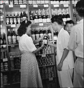 Rare Historical Photos: The Iconic Vien Dong Department Store of Old Saigon - image 5
