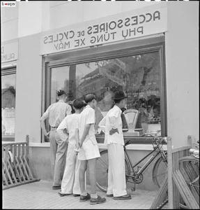 Rare Historical Photos: The Iconic Vien Dong Department Store of Old Saigon - image 13