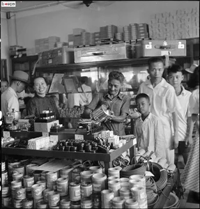 Rare Historical Photos: The Iconic Vien Dong Department Store of Old Saigon - image 1