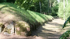 Mysterious Ancient 'Pyramid' Tomb Unearthed in Poland Reveals Strange Relics - image 3