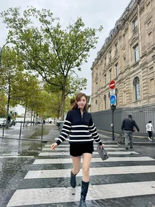 Ly Hai's Family Coordinates Outfits While Chi Pu Radiates Gentle Beauty - image 5