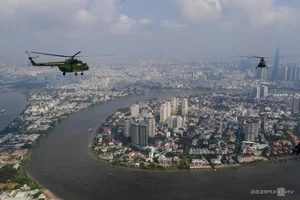 Stunning Aerial Display: Fighter Jets Soar Over Ho Chi Minh City - image 2