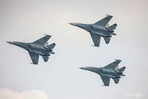 Stunning Aerial Display: Fighter Jets Soar Over Ho Chi Minh City - image 9