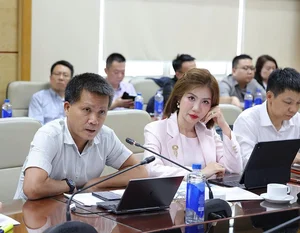 Deputy Minister Nguyen Tri Thuc Strengthens Ties with Sunwah Group and Chinese Enterprises - image 4