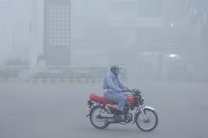 Pakistan's Record-Breaking Pollution Crisis: A Humanitarian and Environmental Struggle - image 5