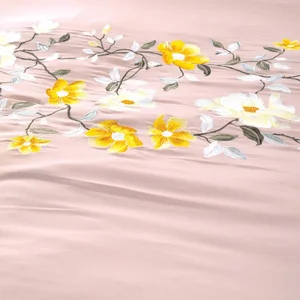 Experience Comfort with the ESB23022 Hoa Moc Lan Four-Season Quilted Bedding Set - image 3