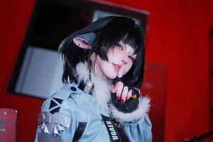 Viral Cosplay Trend: Stunning Cosplayer Takes the Internet by Storm in Bathtub Shoot - image 3