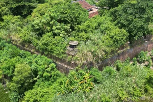 The Hidden History of Military Bunkers on Hue's Ancient Citadel Walls - image 6
