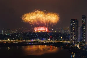 Sun Group Brings Spectacular Fireworks Displays from Phu Quoc and Da Nang to Hanoi - image 1