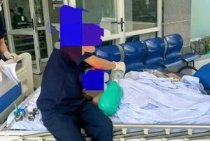Heroic Rescue in Da Nang: Man Saves Two Children from Rough Seas - image 0