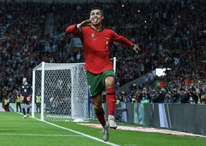 Cristiano Ronaldo at 39: Defying Age and Breaking Global Football Records in 2024 - image 3