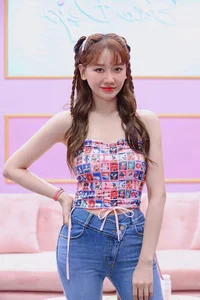 Hari Won Smart Fashion Styling Tips to Look Youthful and Elegant - image 8