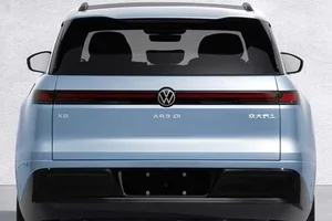 Volkswagen ID.Era 8X: EV Design Meets 1.5L Turbo Power - image 8