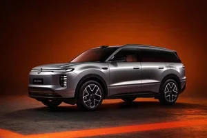 Volkswagen ID.Era 8X: EV Design Meets 1.5L Turbo Power - image 1