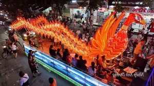 Giant Mid-Autumn Lanterns Illuminate Tuyen Quang in a Spectacular Cultural Display - image 5