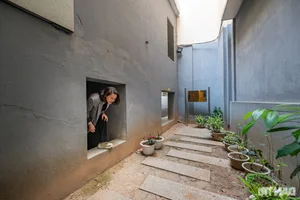Rare Images of 130-Year-Old Secret Bunker Near Hoan Kiem Lake - image 8