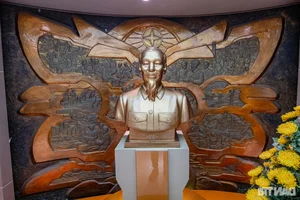 Rare Images of 130-Year-Old Secret Bunker Near Hoan Kiem Lake - image 3