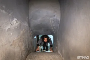 Rare Images of 130-Year-Old Secret Bunker Near Hoan Kiem Lake - image 16