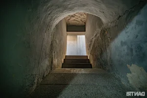 Rare Images of 130-Year-Old Secret Bunker Near Hoan Kiem Lake - image 9