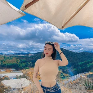 Capturing the Elegant and Youthful Beauty of Ha Tieu Nghi - image 11