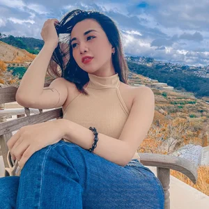 Capturing the Elegant and Youthful Beauty of Ha Tieu Nghi - image 5