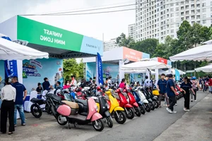 Switching to Electric: Why Everyone is Trading Gas Bikes for E-Scooters - image 2