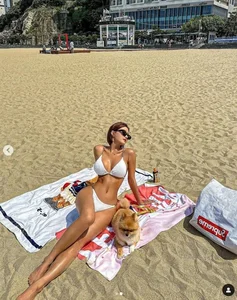 Korean Fitness Model Yunada Redefines Beauty Standards with Her Athletic Physique - image 0