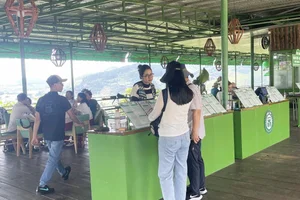 Da Lat Cafe Controversy: The 870,000 VND Bill Debate - image 4