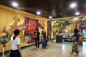Nostalgic Charm: A Collection of Vintage Mid-Autumn Festival Lanterns in Ho Chi Minh City - image 3