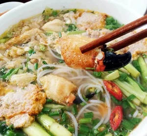 8 Must-Try Street Foods and Snacks in Quang Ninh - image 1