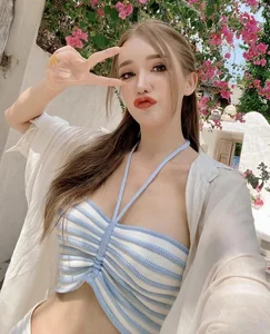 Captivating Transgender Beauty Inspires with Stunning Fashion and Body Confidence - image 2