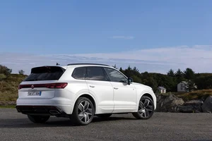 First Look: Volkswagen Touareg 2025 Design, Features, and Performance - image 1