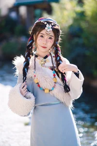 Vẻ Đẹp Thanh Khiết: Huang Ying Giữa Cánh Đồng Hoa Gesang Rực Rỡ Nơi Cao Nguyên - image 4