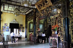 Inside the Magnificent 2,000m2 Ancient Mansion of a Famous Mekong Delta Rice Tycoon - image 7