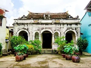 Inside the Magnificent 2,000m2 Ancient Mansion of a Famous Mekong Delta Rice Tycoon - image 5