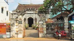 Inside the Magnificent 2,000m2 Ancient Mansion of a Famous Mekong Delta Rice Tycoon - image 3