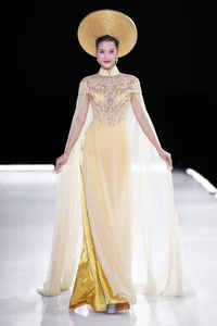 Stunning Photos of Miss International Queen Huong Giang in Elegant Bridal Fashion - image 3
