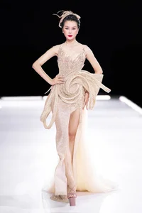 Stunning Photos of Miss International Queen Huong Giang in Elegant Bridal Fashion - image 10