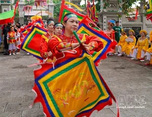 Preserving History: The Ancient 'Robing the Buddha' Ritual at Keo Temple - image 5